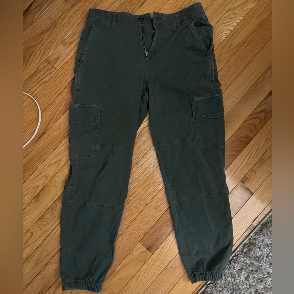 green gap cargo pants